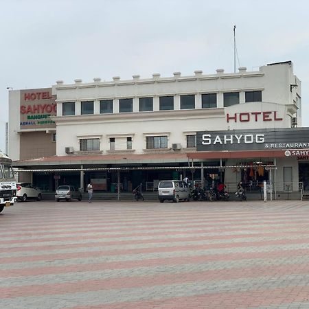 Hotel Sahyog Padra  Екстериор снимка