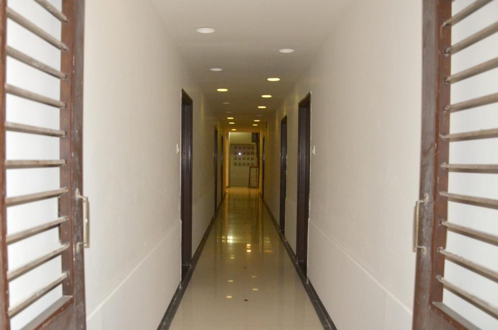 Hotel Sahyog Padra  Екстериор снимка