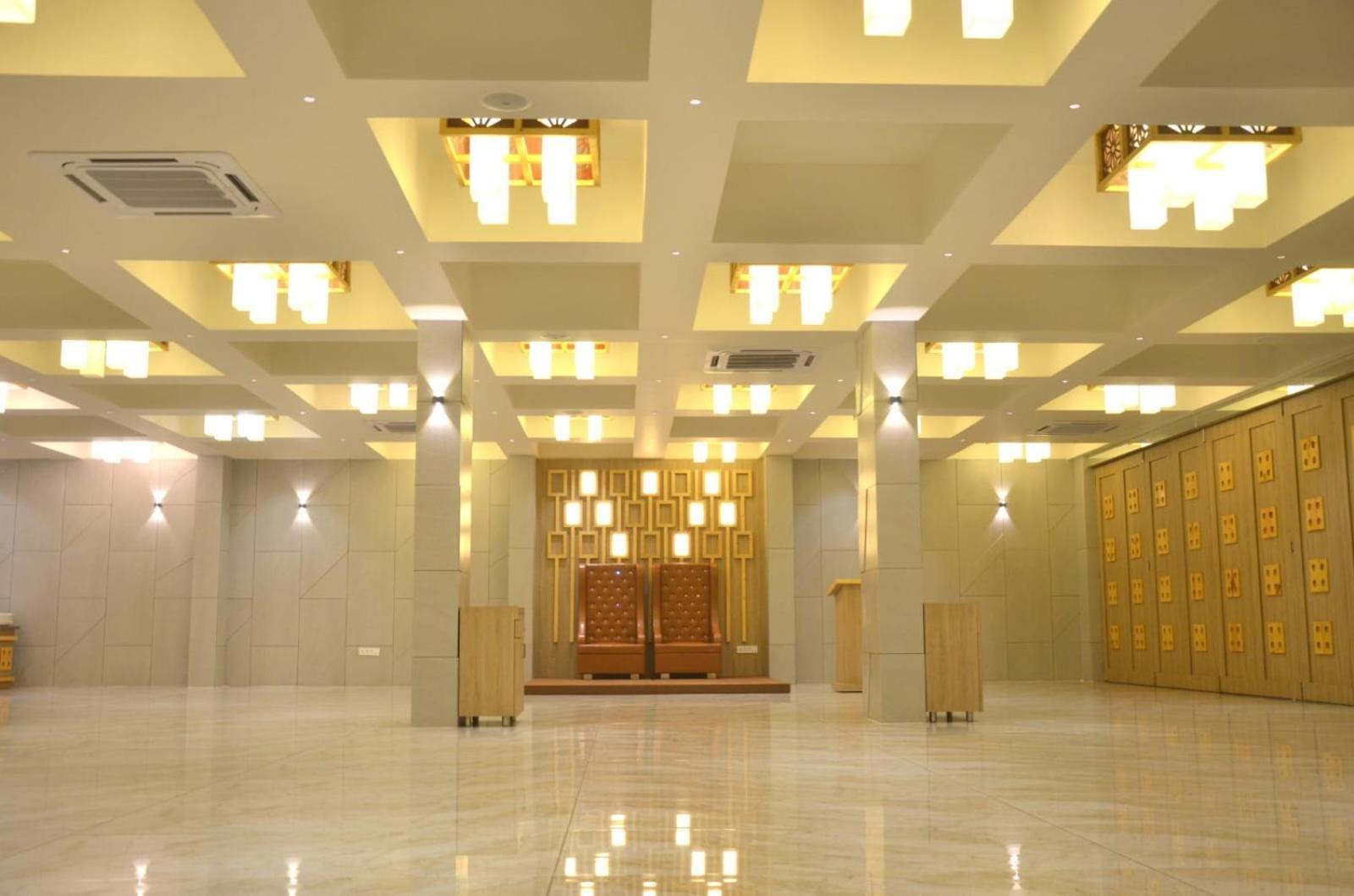 Hotel Sahyog Padra  Екстериор снимка